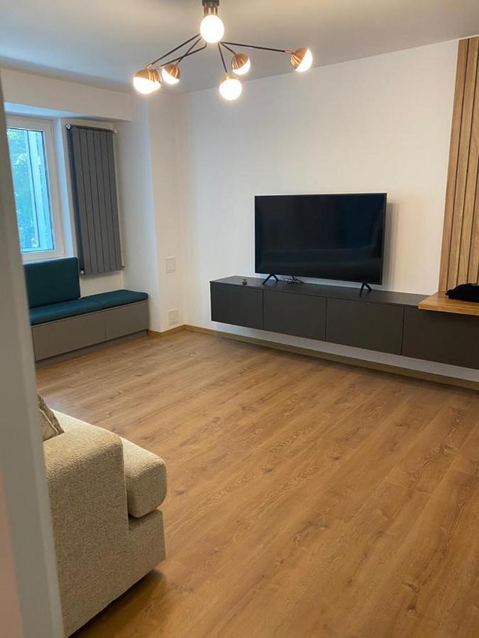 Mery Luxury Apartment กาลาจิ ภายนอก รูปภาพ