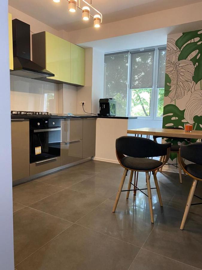 Mery Luxury Apartment กาลาจิ ภายนอก รูปภาพ