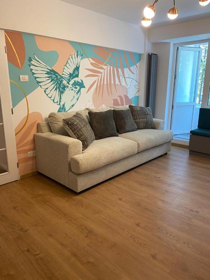 Mery Luxury Apartment กาลาจิ ภายนอก รูปภาพ